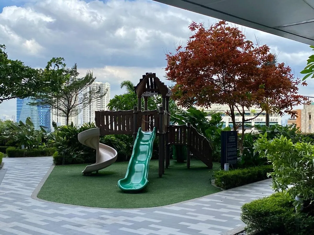 Family Oasis Makati 2 Bedroom 1 Kiddo Room 300 Mbps Fast Net Manila